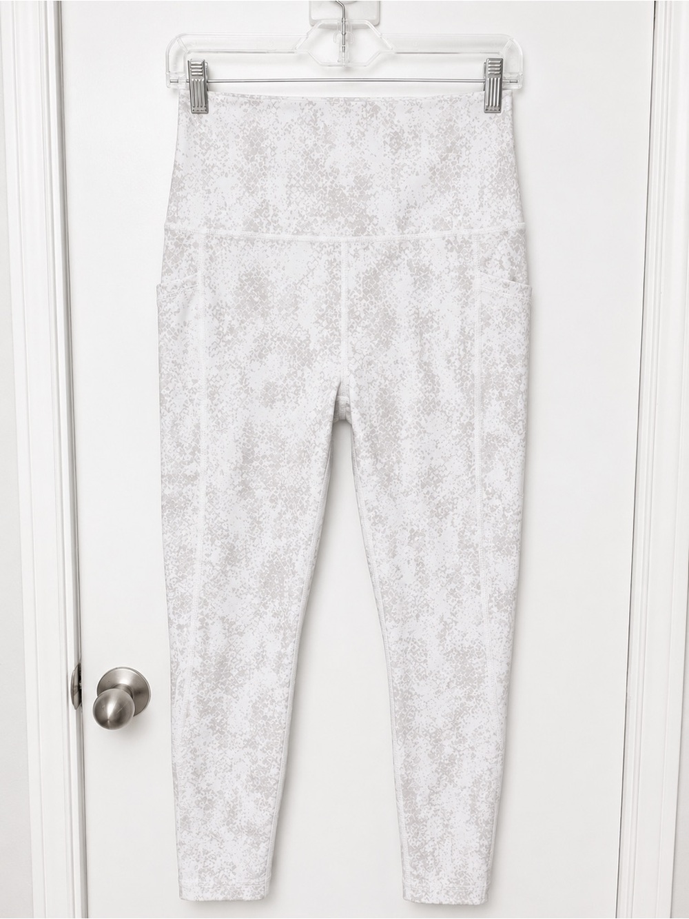 High-Waist White Speckled Active Leggings